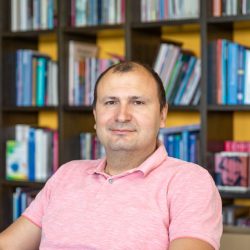 Влатко Димитровски 389 33 279 344
vlatko.dimitrovski@evropa92.com.mk